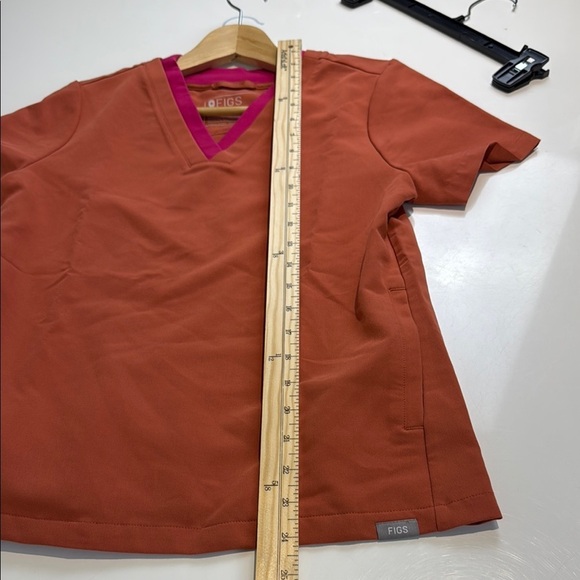 Figs Yola Top Size Extra Small Terracotta Scrubs - Picture 6 of 8